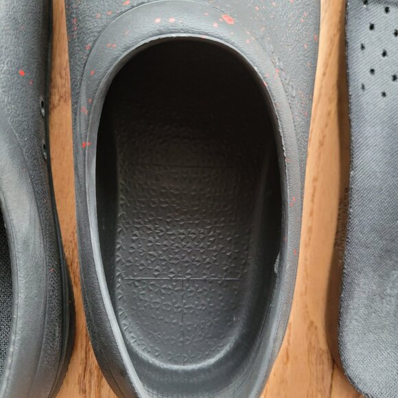 Halloween Crocs Clog On The Clock Work Slipon Food Service Shoe Red Splatter - Picture 11 of 14